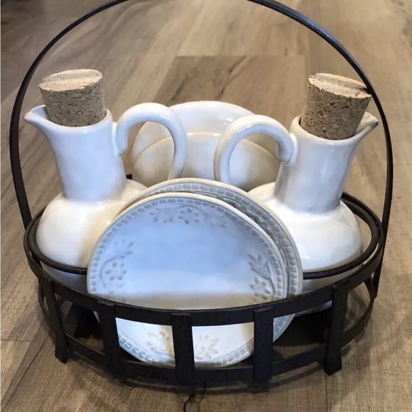 Set of Pottery Barn Oil & Vinegar Cruets, 4 Dipping Plates and Metal Caddy - Picture 13 of 13